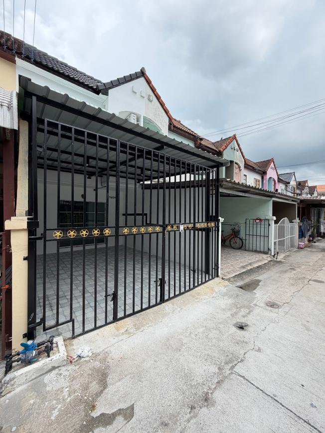 หมู่บ้านกรีนวิว บ้านบึงหนองซ้ำซาก ใกล้โรงเรียนและถนนหลัก